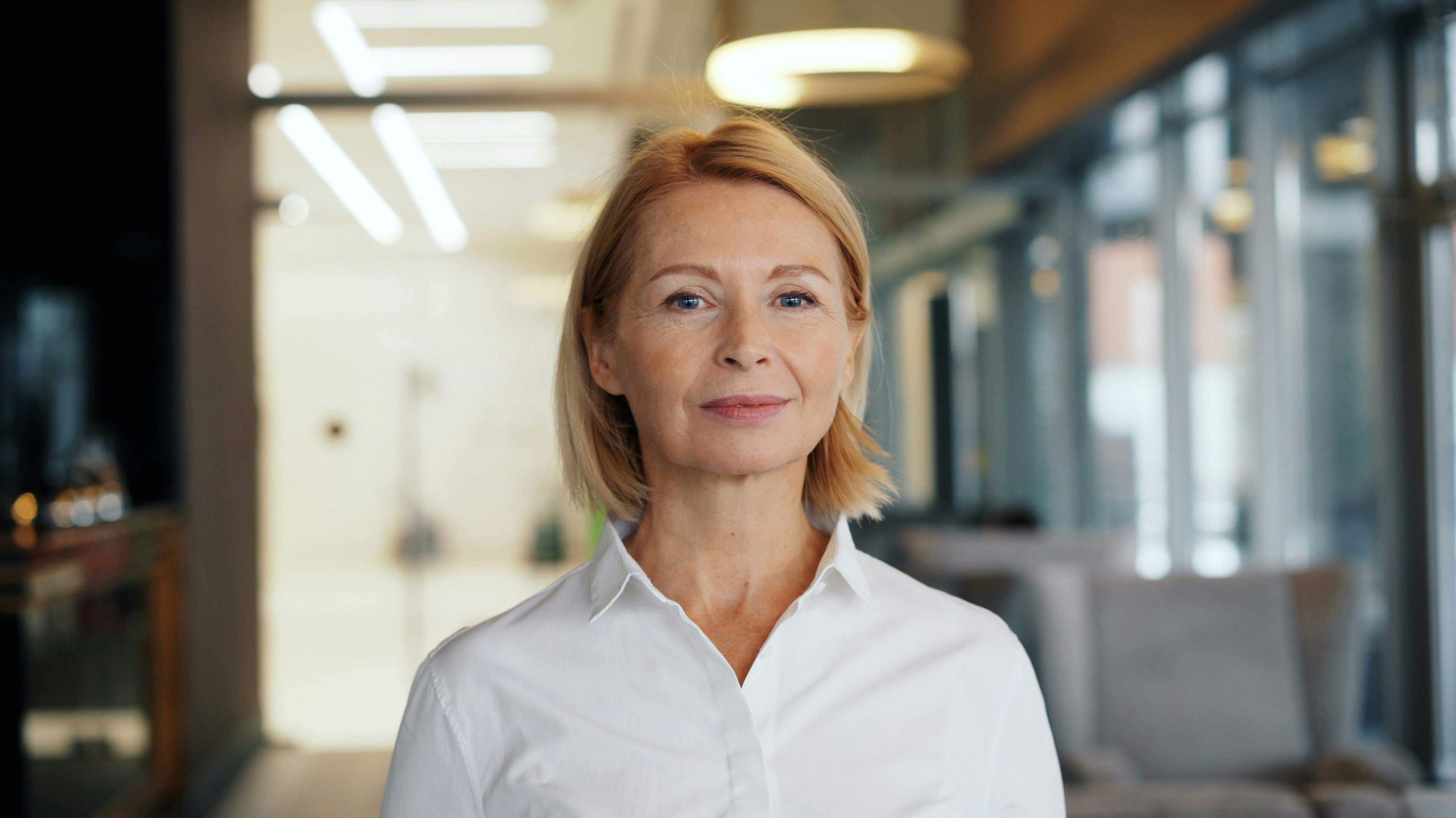 Wellderly-Blog-Post-Life Design Blueprint Midlife woman looking ahead